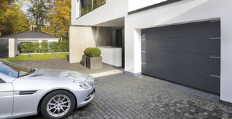 Porte de garage sectionnelle Hörmann (Rogister-Lacroix à Liège) Porte de garage sectionnelle Hörmann (Rogister-Lacroix à Liège)